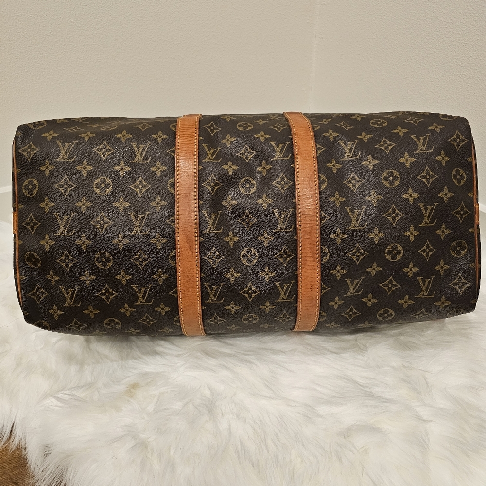 Authentic LV Keepall Bandoulière 50 in Good Condition in Classic Monogram - Picture 11 of 15